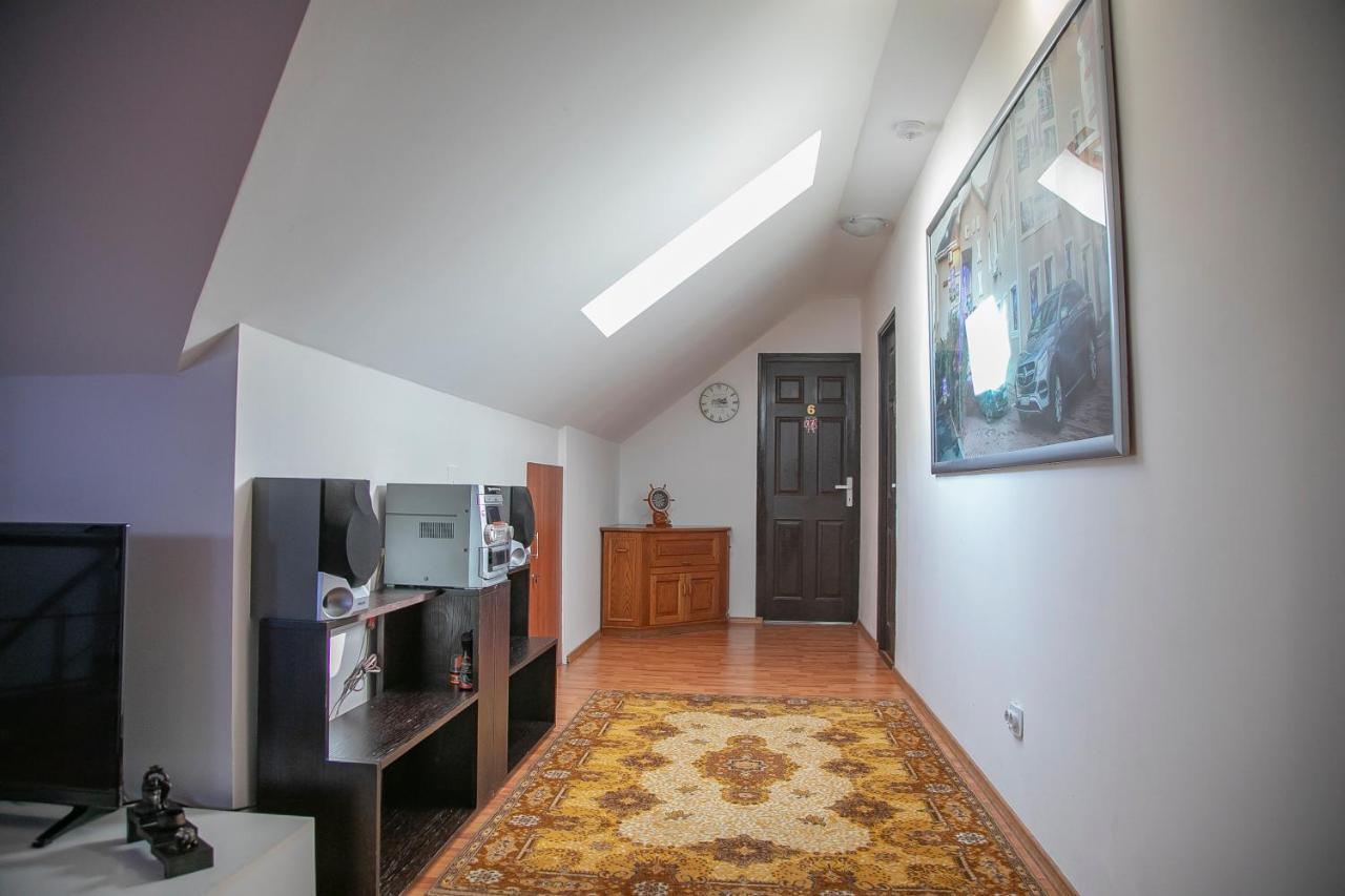 Xxl-House Lägenhet Târgu-Mureş Exteriör bild