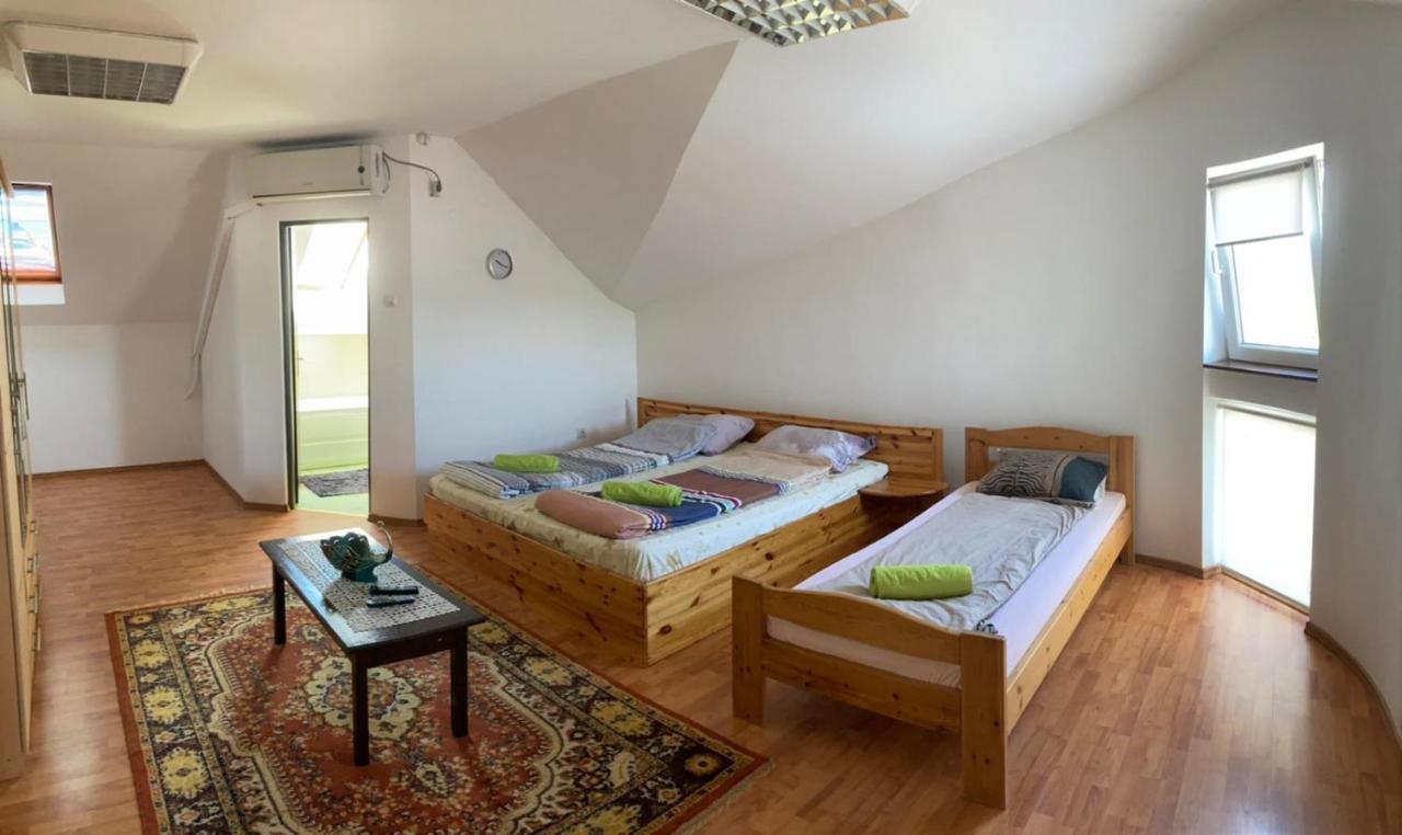 Xxl-House Lägenhet Târgu-Mureş Exteriör bild